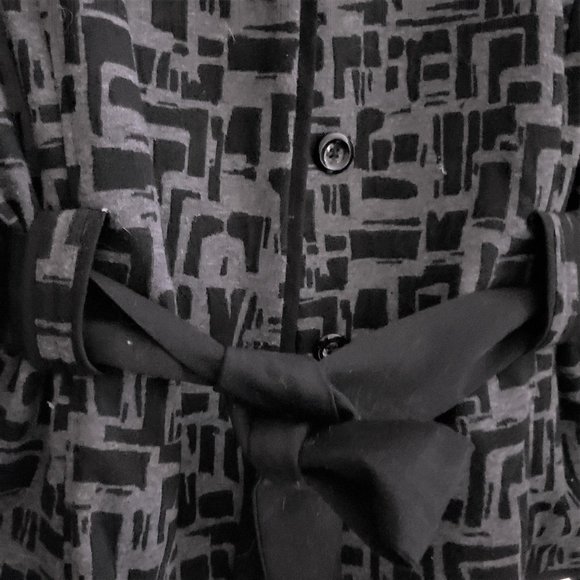 Dashing black and grey lined jacket. By Sandro Size X-Large - Picture 4 of 7